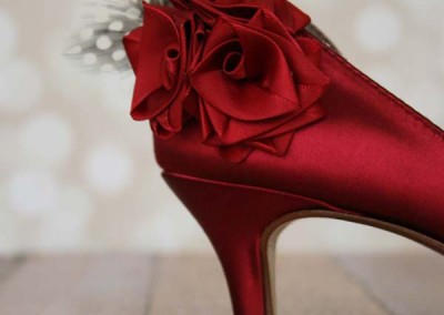 RougePeeptoesAbbyTrioofRosesonToeandAnklePolkaDotFeatherAccents3