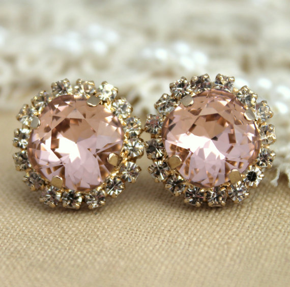 Calling All Blushing Brides! How to Incorporate Blush into Your Wedding Day!