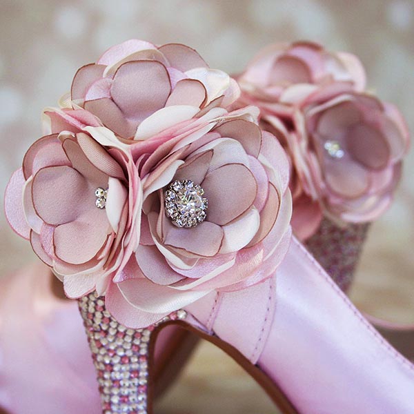 Pretty in Pink (Wedding Shoes)! Love Never Looked This Good