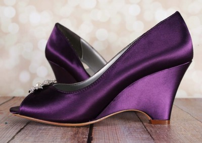 Eggplant Minka Peep Toe Peeptoe Wedge Wedges Pearl and Crystal Looped Flower Brooch 6